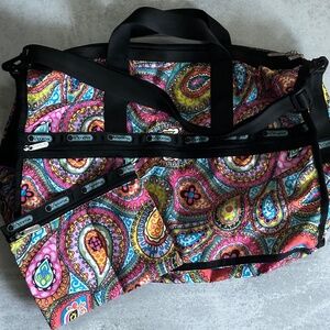 LeSportsac Tilt A Whirl Deluxe L Weekender + Zip Pouch